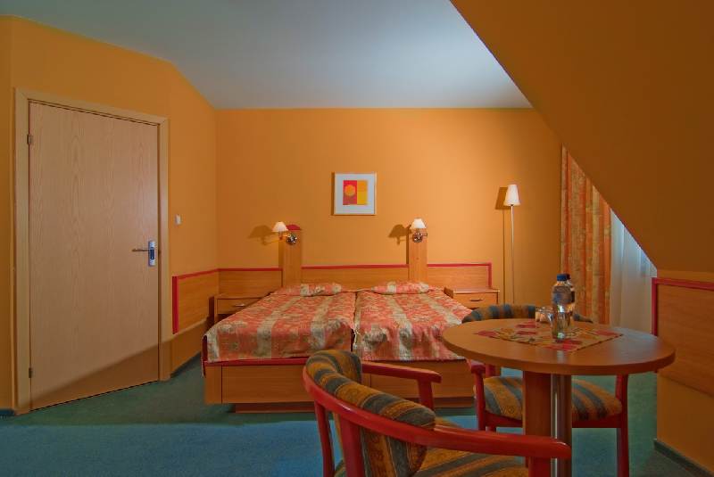 accommodation photo - roebuck (11.05 - 30.09) hunting in Jelenia Góra